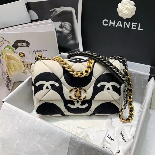 chanel 19 flap bag AS1160 black&white
