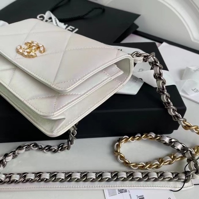 Chanel 19 Iridescent Calfskin Chain Wallet AP0957 white
