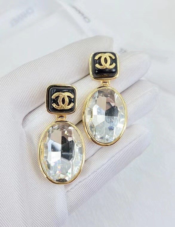 Chanel Earrings CE6307