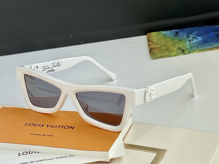 Louis Vuitton Sunglasses Top Quality LV6001_0044