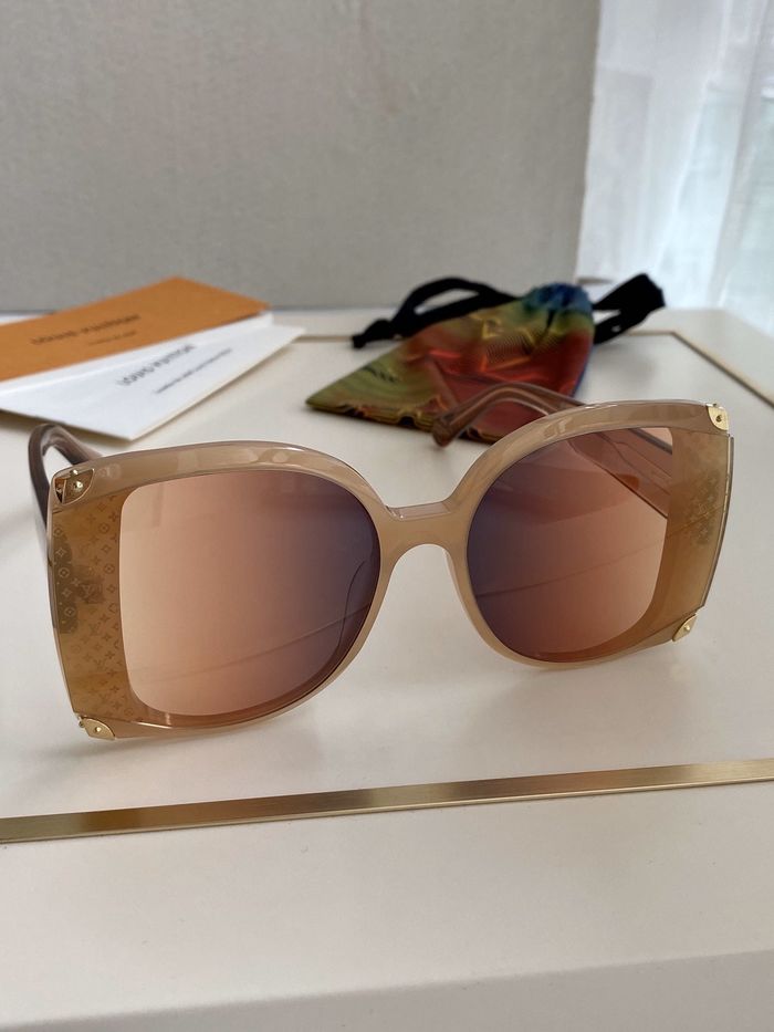 Louis Vuitton Sunglasses Top Quality LV6001_0095