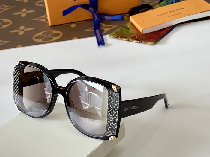 Louis Vuitton Sunglasses Top Quality LV6001_0152