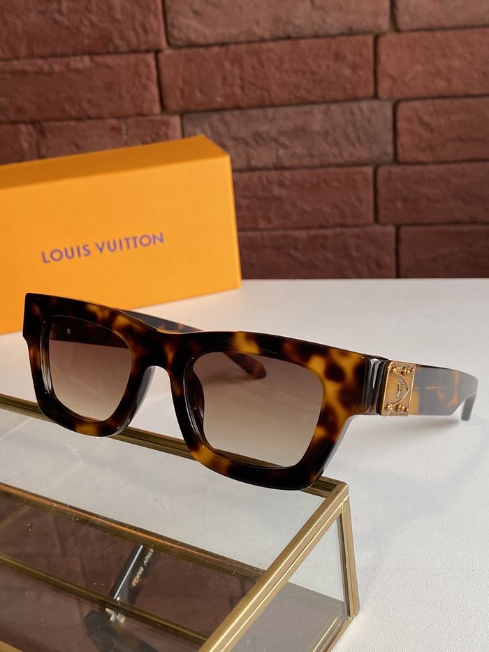 Louis Vuitton Sunglasses Top Quality LV6001_0190