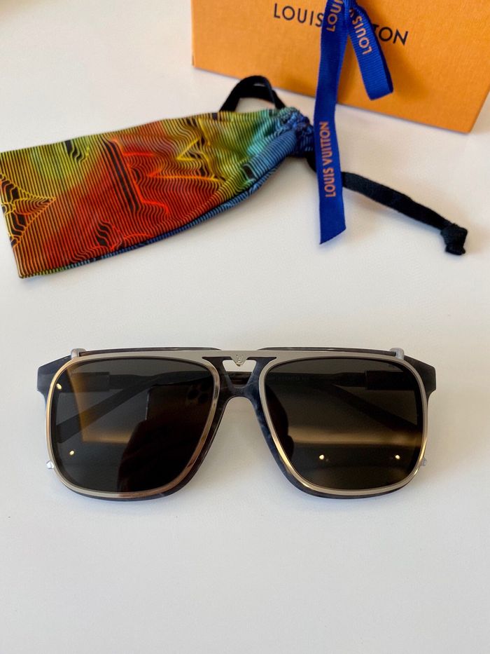 Louis Vuitton Sunglasses Top Quality LV6001_0209