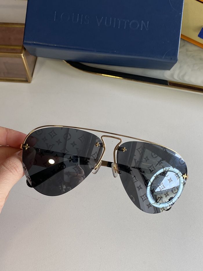 Louis Vuitton Sunglasses Top Quality LV6001_0240