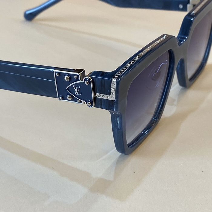 Louis Vuitton Sunglasses Top Quality LV6001_0256