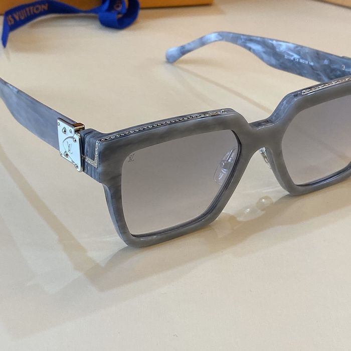 Louis Vuitton Sunglasses Top Quality LV6001_0260