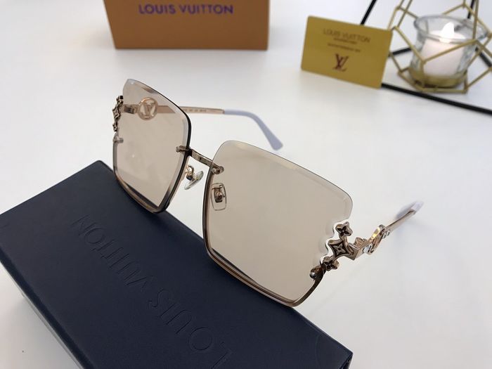 Louis Vuitton Sunglasses Top Quality LV6001_0271