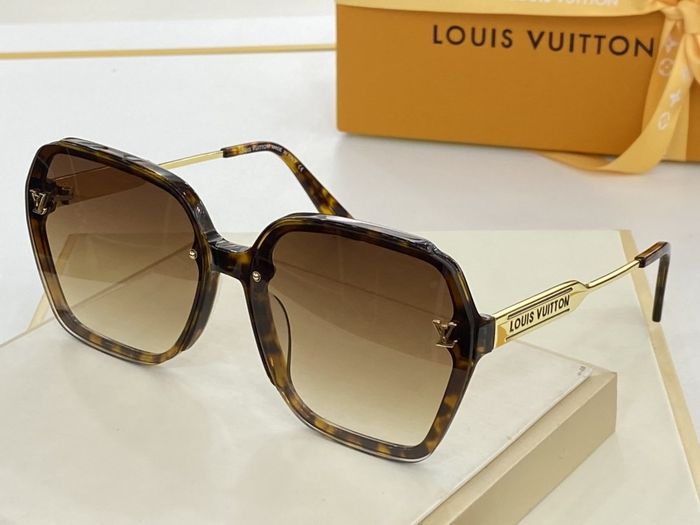 Louis Vuitton Sunglasses Top Quality LV6001_0332