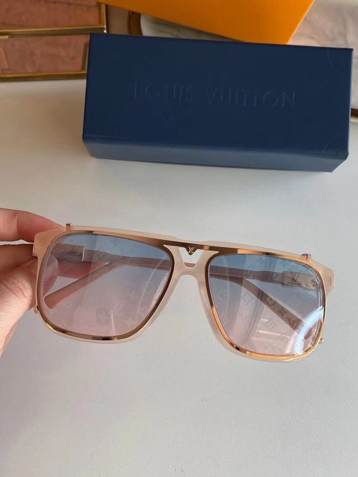 Louis Vuitton Sunglasses Top Quality LV6001_0350