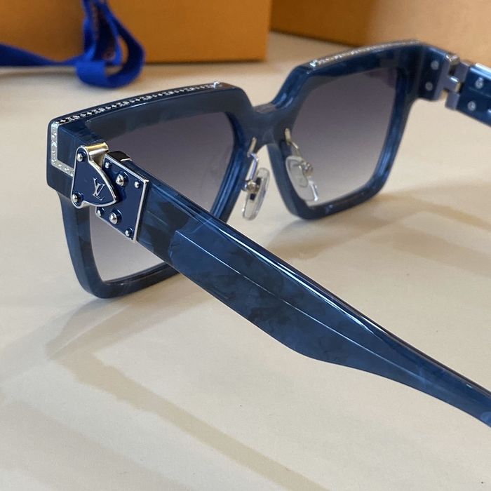 Louis Vuitton Sunglasses Top Quality LV6001_0368
