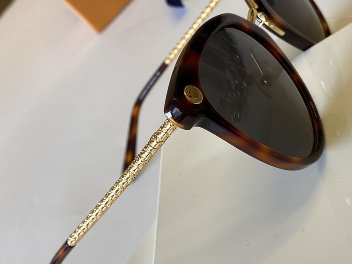 Louis Vuitton Sunglasses Top Quality LV6001_0416