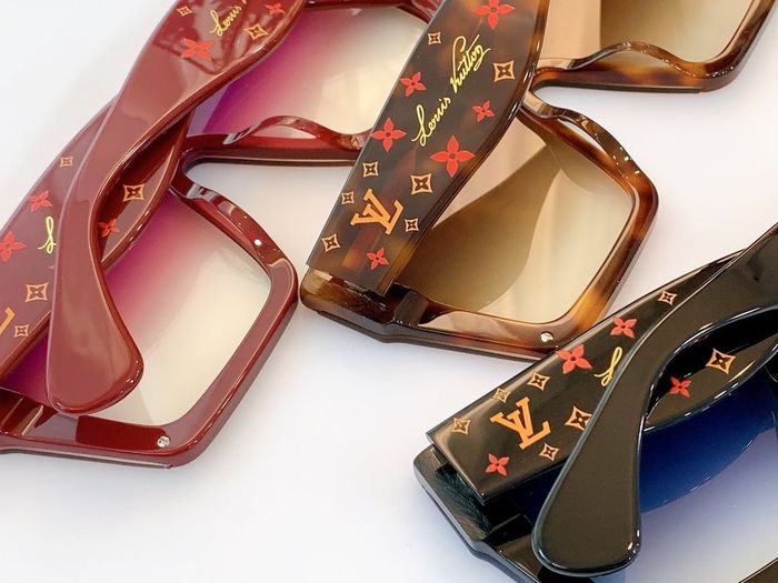 Louis Vuitton Sunglasses Top Quality LV6001_0438