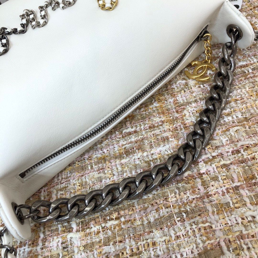 Chanel Original Leather Chain Shoulder Bag 1178 White