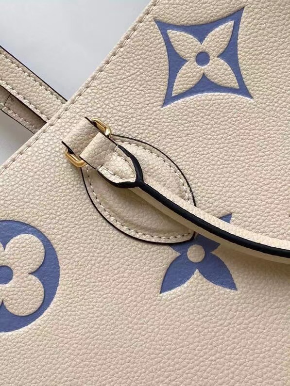 Louis Vuitton ONTHEGO MM M45494 Cream & blue