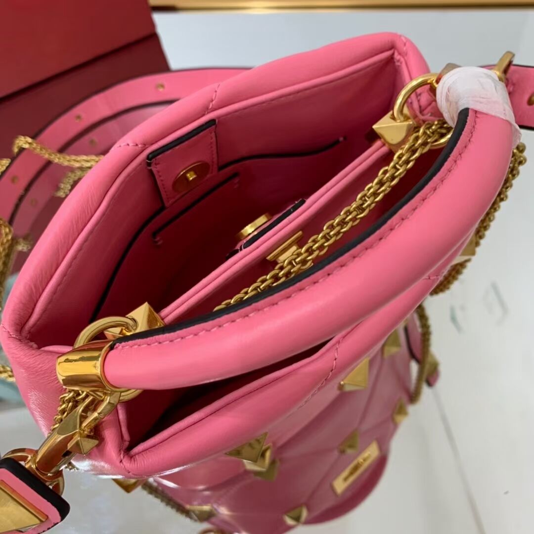 Valentino medium Garavani Roman Stud V1198 rose