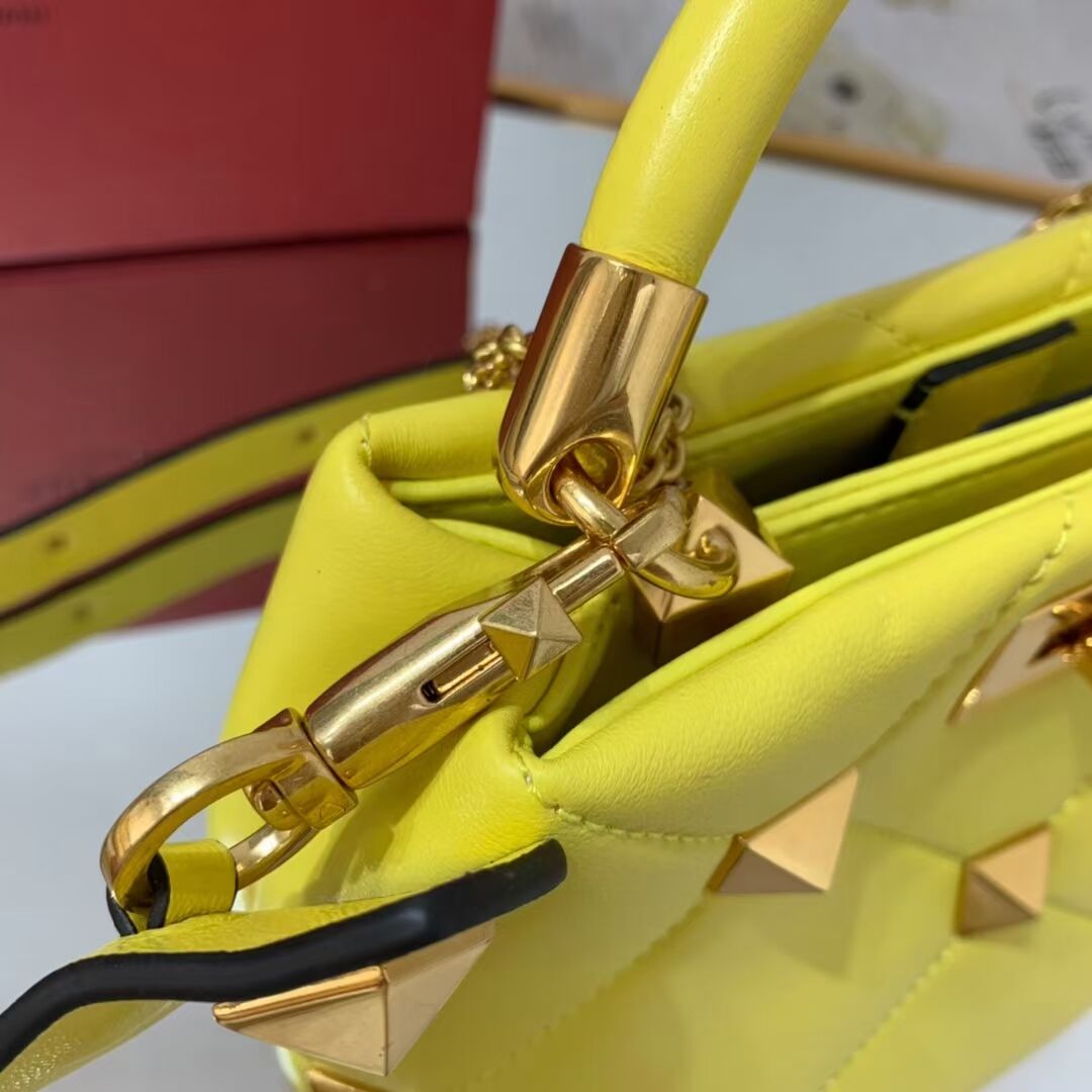 Valentino medium Garavani Roman Stud V1198 yellow