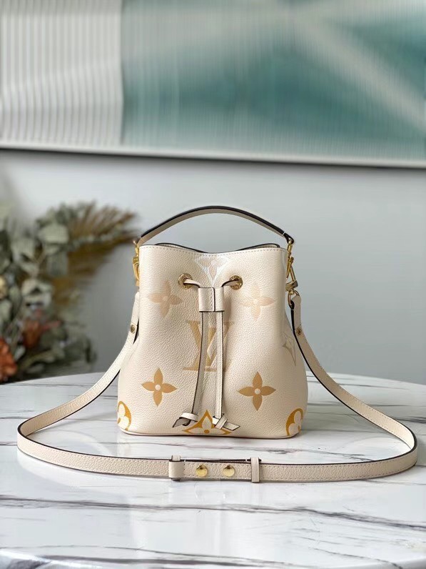 Louis Vuitton Original Leather NEONOE BB M45716 Cream&Saffron