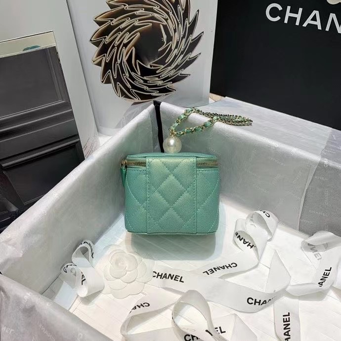 chanel small vanity with chain AP2118 Green