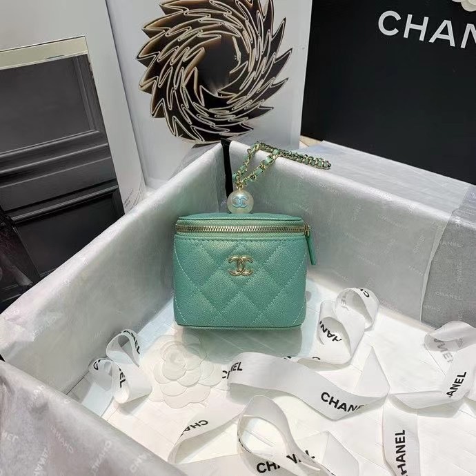 chanel small vanity with chain AP2118 Green