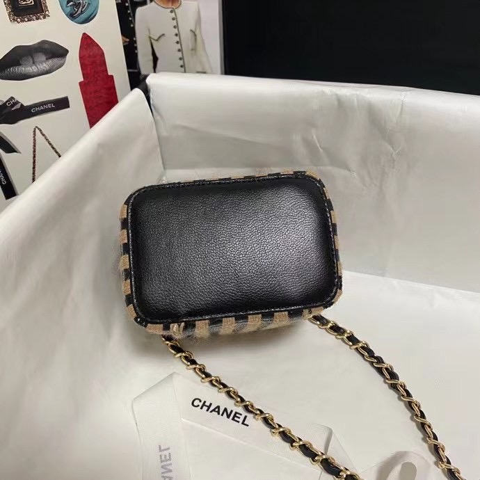 Chanel Weave Shoulder Bag AP1998 black