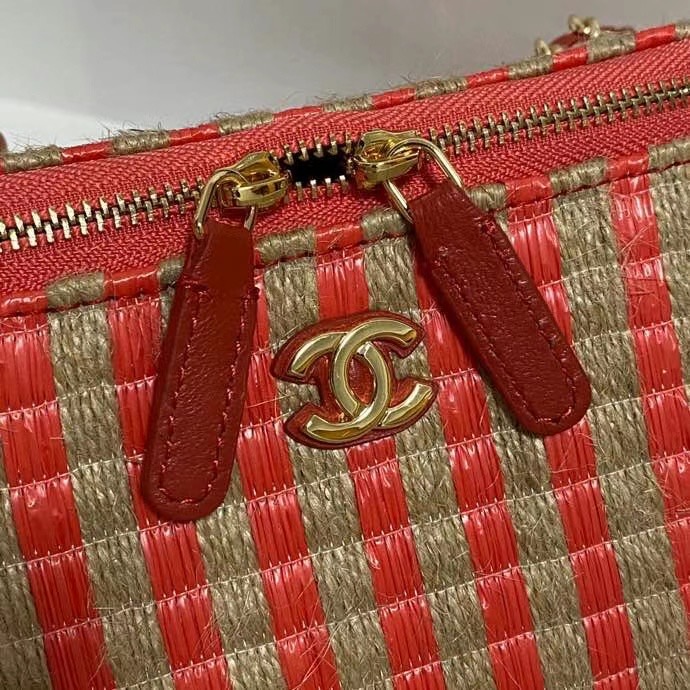 Chanel Weave Shoulder Bag AP1999 red