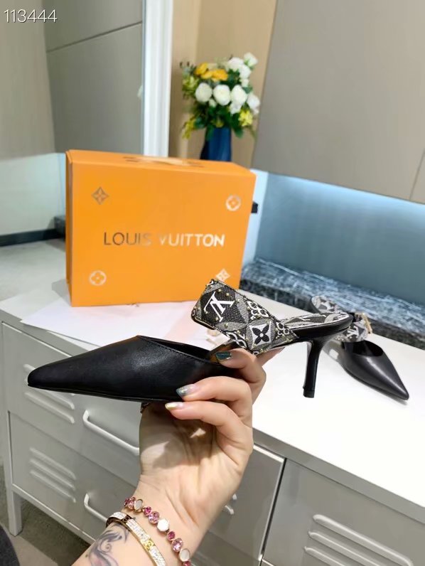 Louis Vuitton Shoes LV1092DS-1