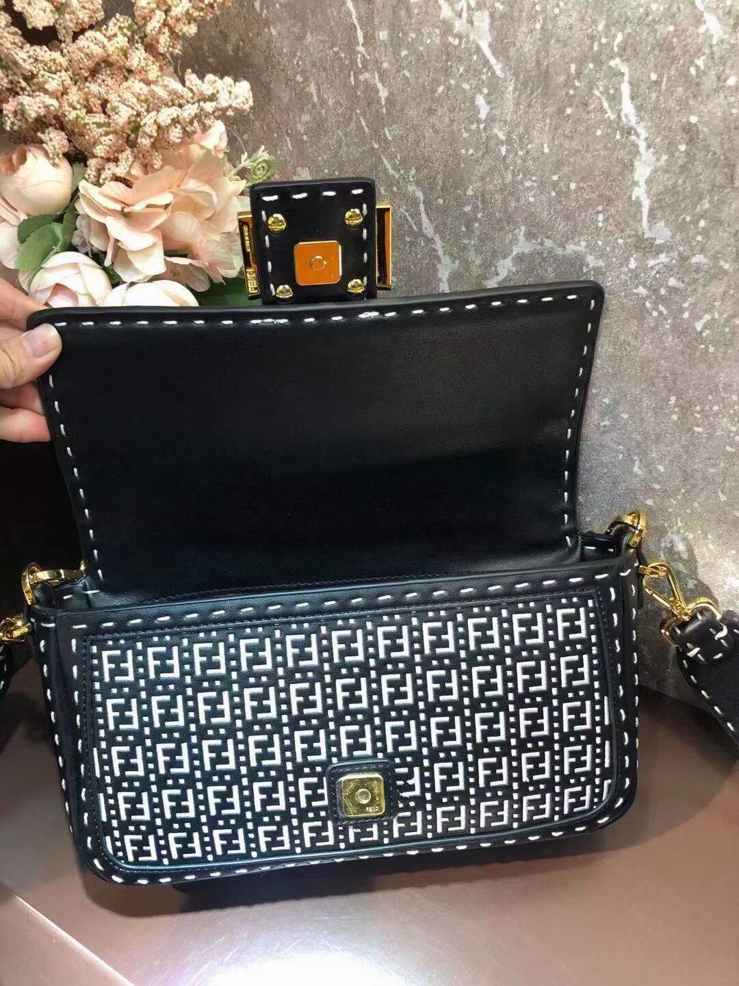 FENDI BAGUETTE Bag F1520 black