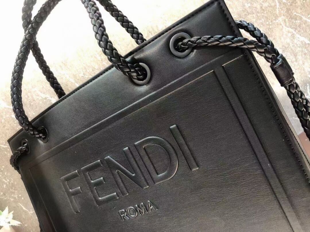 FENDI PACK MEDIUM SHOPPING BAG leather bag F1508 black