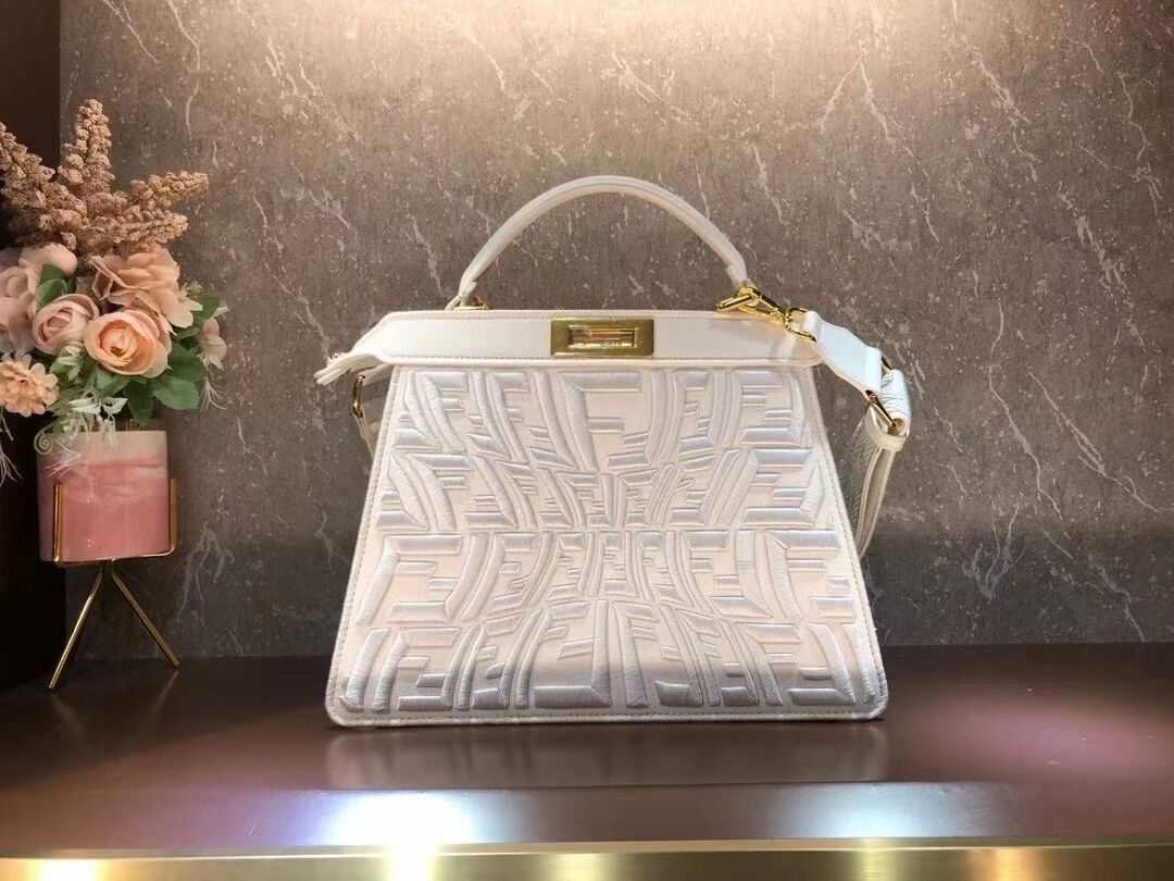 FENDI PEEKABOO ICONIC ESSENTIALLY leather bag F1516 white