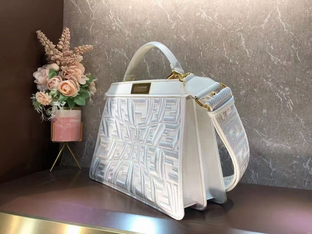 FENDI PEEKABOO ICONIC ESSENTIALLY leather bag F1516 white