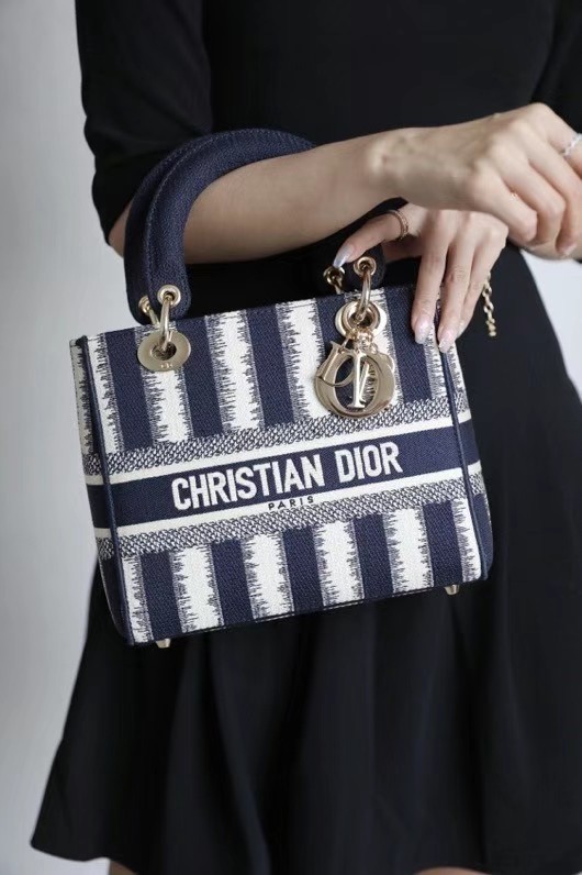 DIOR MEDIUM LADY D-LITE BAG Blue D-Stripes Embroidery M0565