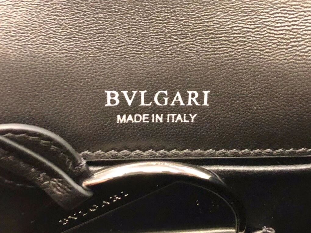 Bvlgari Serpenti Forever leather small crossbody bag B210762 black