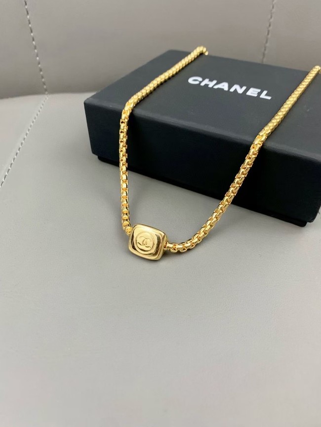 Chanel Necklace CE6412