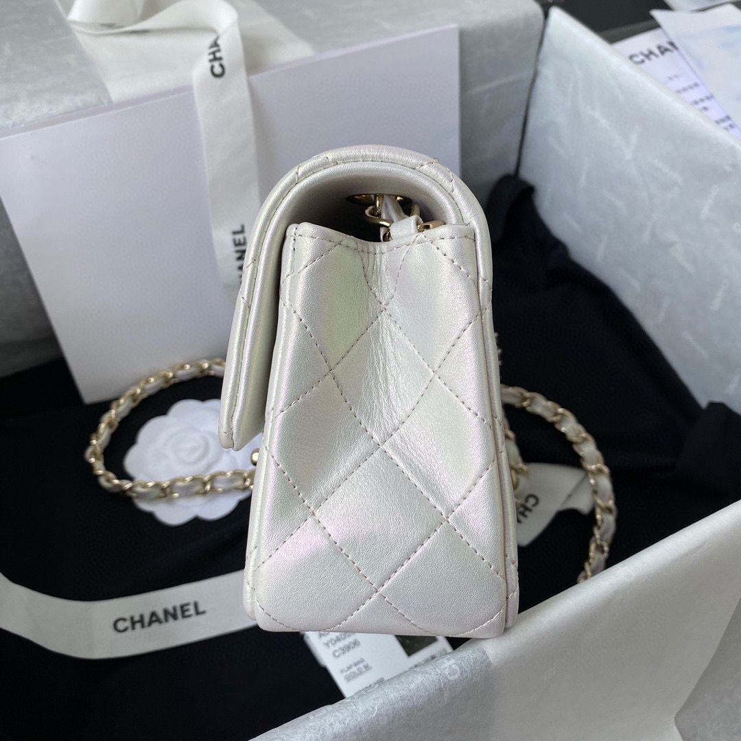 chanel flap bag Iridescent Calfskin & Light Gold-Tone AS1116 Pearl White