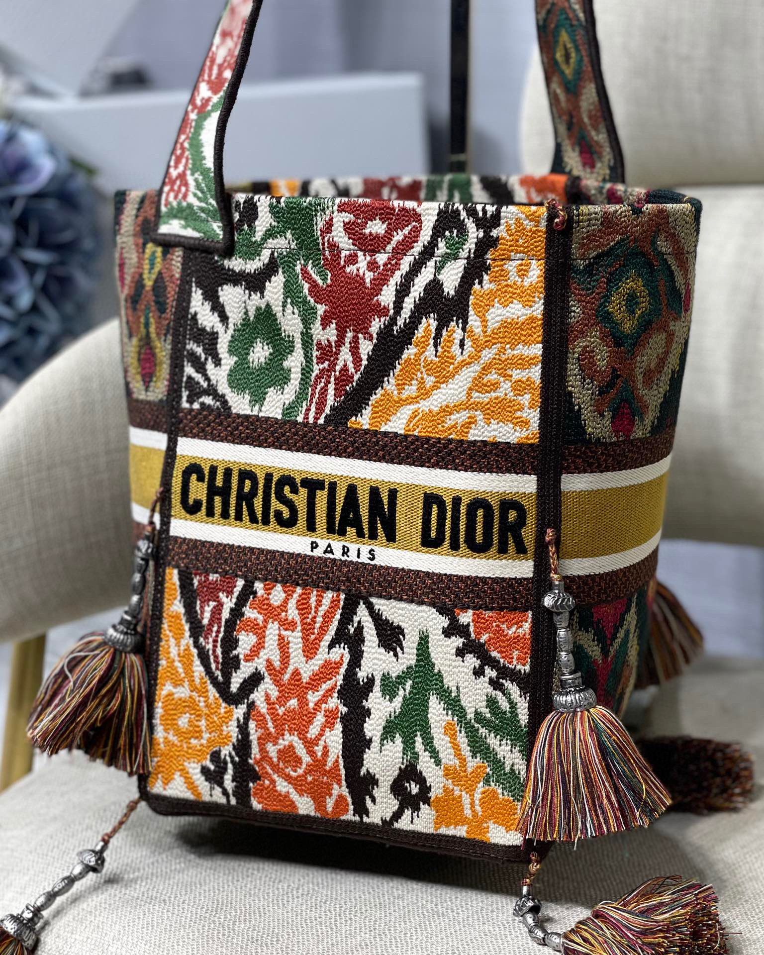 Dior Bubble Maple Leaf Embroidered Bucket Bag M6006 Orange