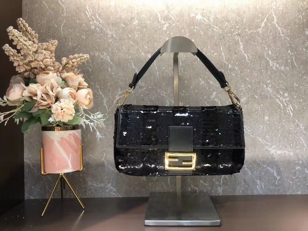 FENDI BAGUETTE Bag Pearl slice F1359 black