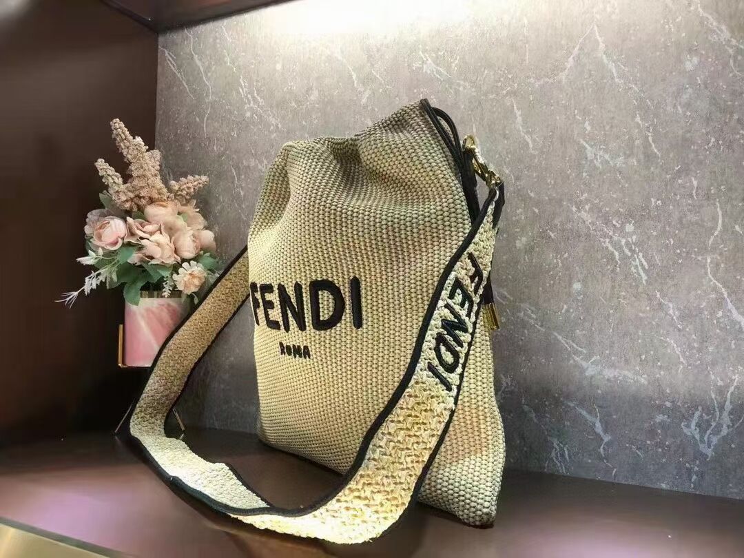 FENDI PACK SMALL POUCH Braided straw Large-bag F1529 apricot