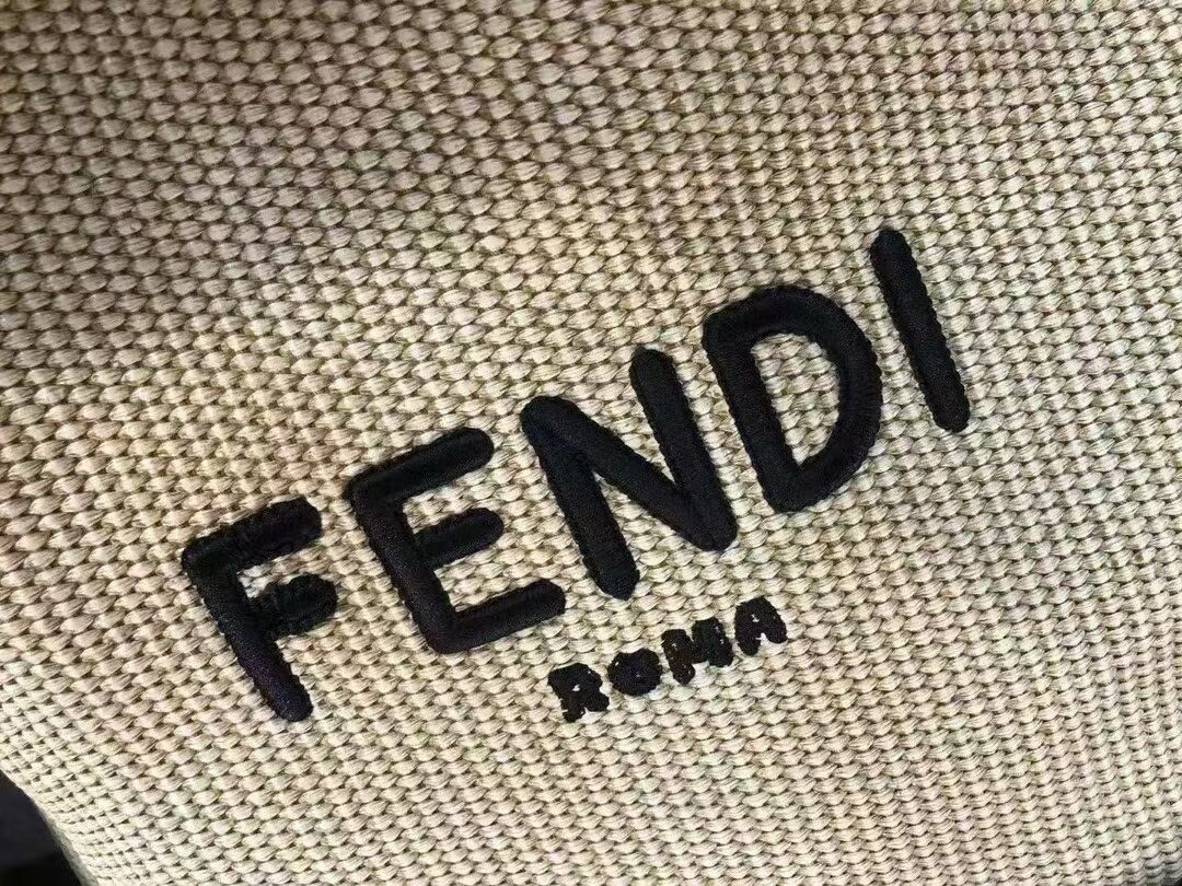 FENDI PACK SMALL POUCH Braided straw Large-bag F1529 brown