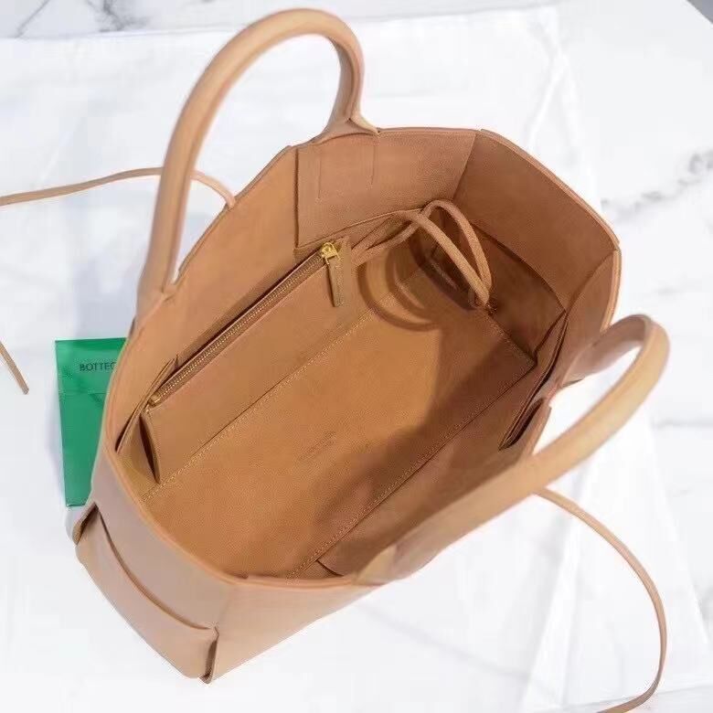 Bottega Veneta ARCO TOTE 609175 Nude