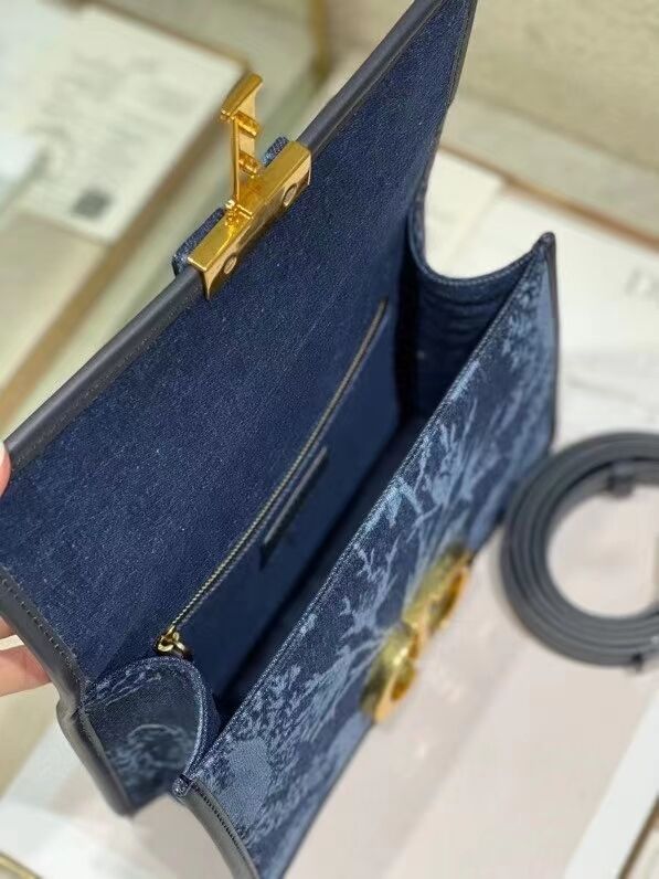 30 MONTAIGNE BAG Blue Dior Flowers Denim M9203UJD