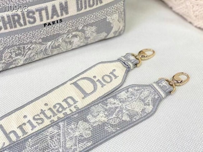 DIOR  MEDIUM LADY D-LITE BAG Gray Toile de Jouy Reverse Embroidery M0565OR