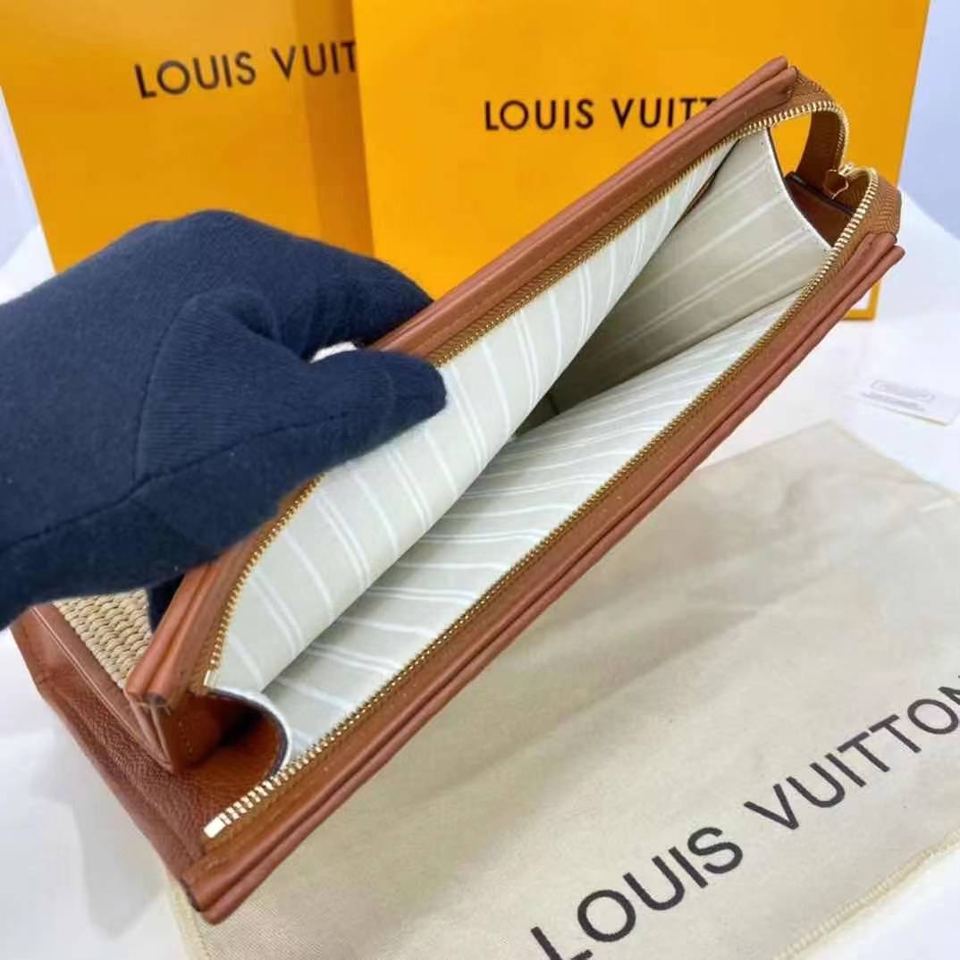Louis Vuitton POCHETTE VOYAGE MM M30762 brown
