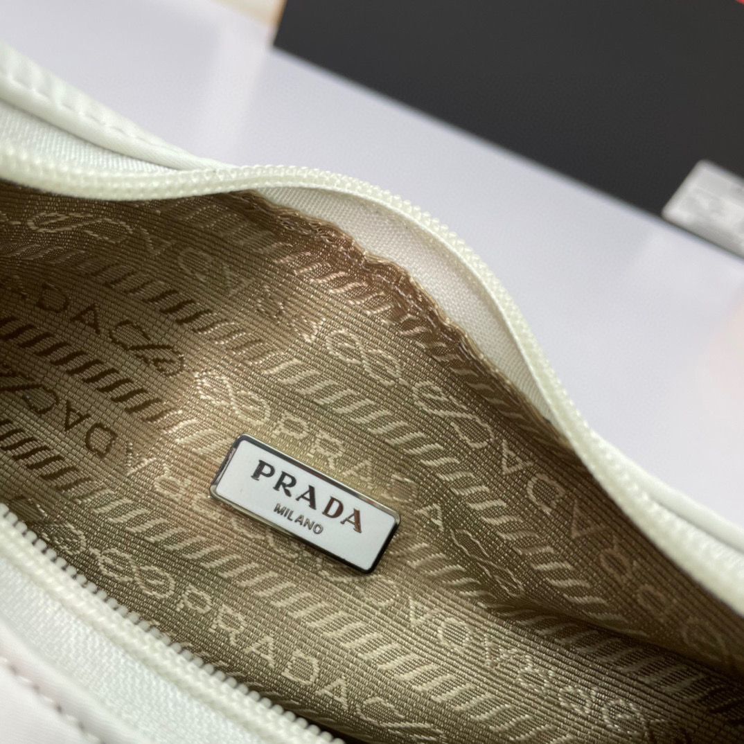 Prada Re-Edition 2000 nylon mini-bag 1NE515 White