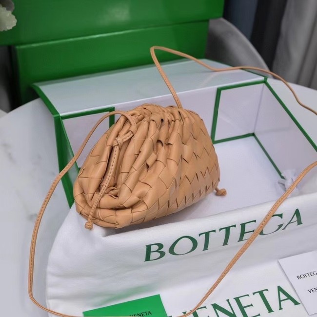 Bottega Veneta MINI POUCH 585852 Almond