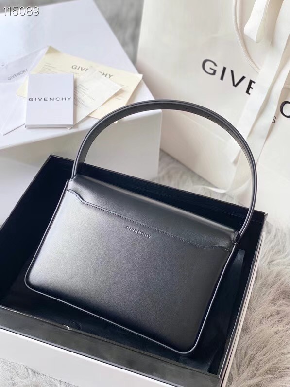 GIVENCHY Original Leather shoulder bag 4880 black