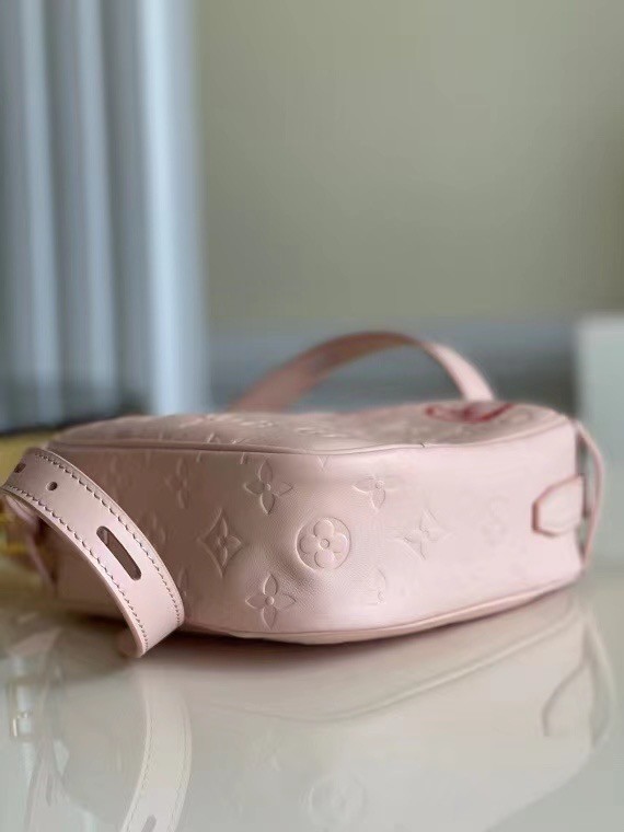 Louis Vuitton COUSSIN M58738 pink