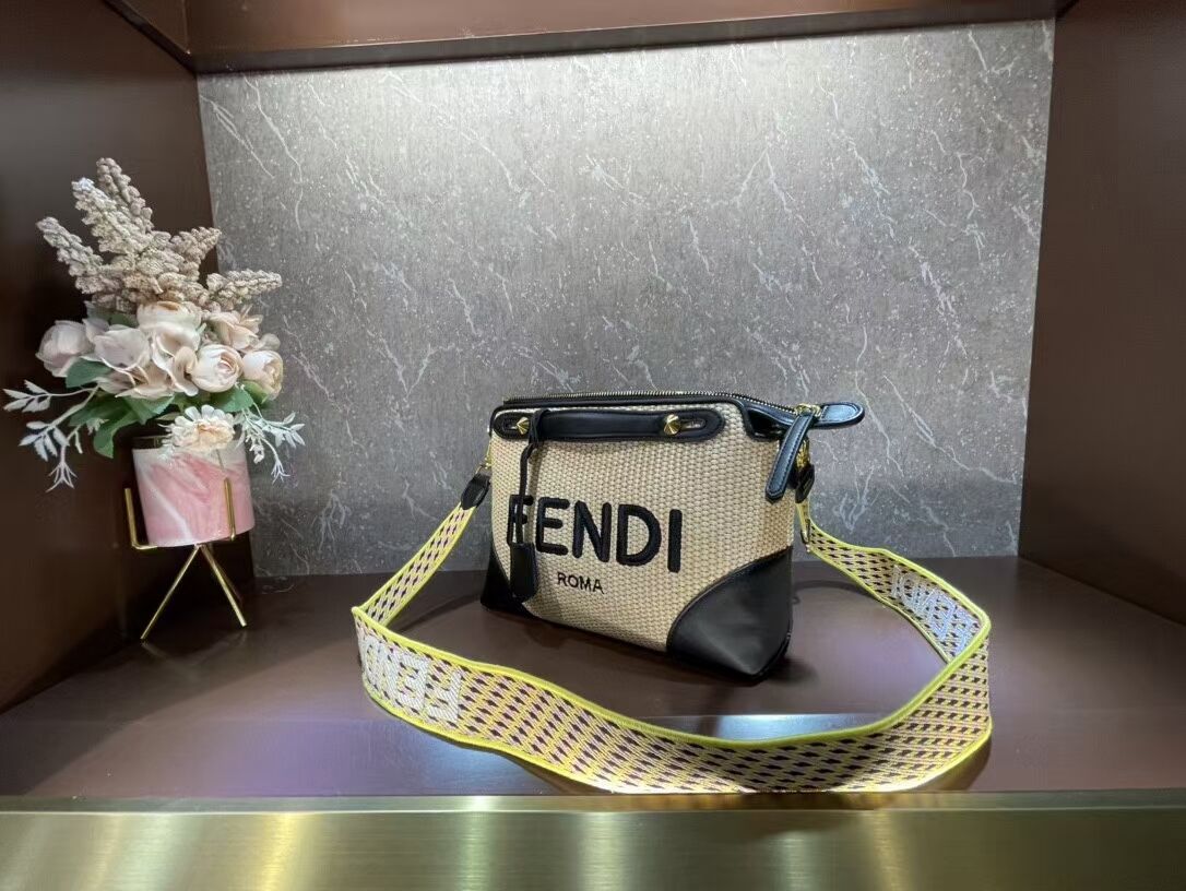 FENDI Braided Straw Bag F6535 black