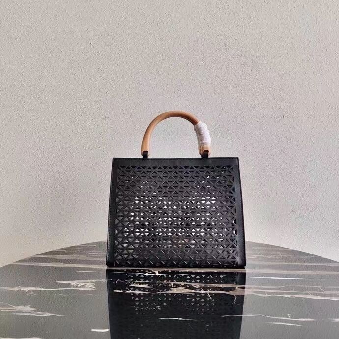 Prada leather tote bag 1AG405 black