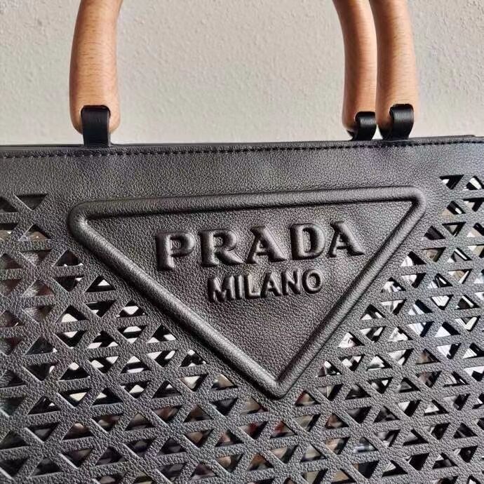 Prada leather tote bag 1AG405 black